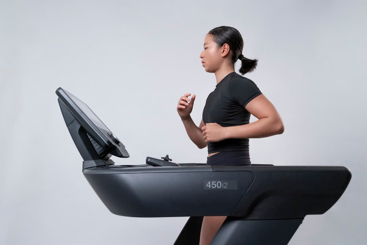 Walking Pad vs Treadmill: Which Is Actually Better for Home Workouts?