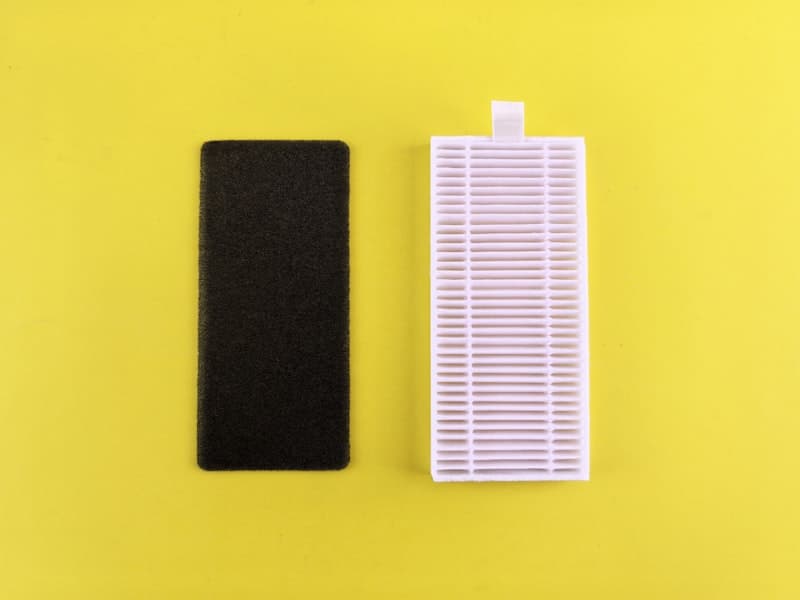 Air purifier vs humidifier comparison — understanding the key differences between two popular home appliances